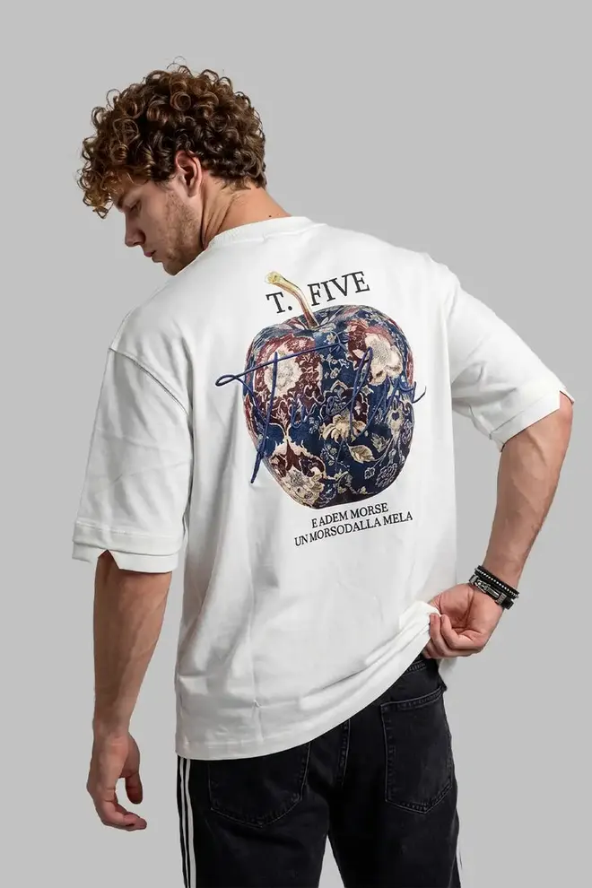 "Beş Elma" Nakışlı Oversize T-Shirt